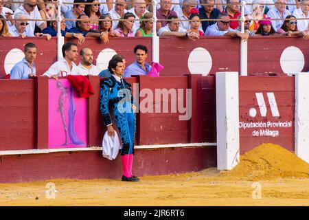 Malaga, Spagna. 17th ago, 2022. Il batterista spagnolo Cayetano Rivera visto durante la corrida Picassia a Plaza de Toros de la Malagueta a Malaga. La corrida Picassiana si è tenuta a Malaga dal 2003 per onorare Pablo Picasso, che era un grande fan della corrida. Per questo, l'arena la Malagueta sembra una decorazione ispirata all'arte di Picasso. (Credit Image: © Francis Gonzalez/SOPA Images via ZUMA Press Wire) Foto Stock