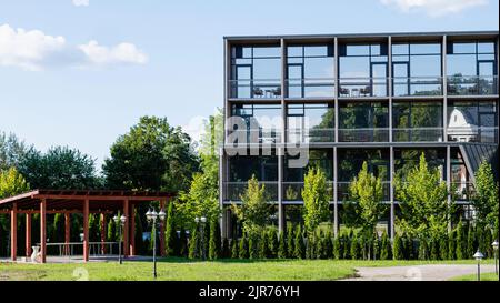 Druskininkai, Lituania, 3 agosto 2022: Vista all'hotel Amberton Green Spa Druskininkai a Druskininkai Foto Stock