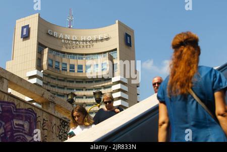 Bucarest, Romania - 22 agosto 2022: Il nuovo Grand Hotel Bucharest, ex InterContinental, uno degli edifici più belli della Romania Foto Stock