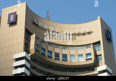 Bucarest, Romania - 22 agosto 2022: Il nuovo Grand Hotel Bucharest, ex InterContinental, uno degli edifici più belli della Romania Foto Stock