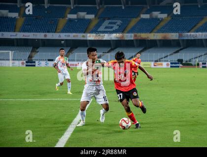 Kolkata, India. 22nd ago, 2022. L'East Bengala FC e la squadra di calcio della Marina indiana hanno disputato un pareggio di 0-0 nella Durand Cup. L'East Bengala FC ha iniziato la sua campagna di Coppa Durand 131st con un tiraggio senza testa contro la Marina indiana in uno scontro di Gruppo B al Vivekananda Yuba Bharati Kirrangan (VYBK). (Foto di Amlan Biswas/Pacific Press) Credit: Pacific Press Media Production Corp./Alamy Live News Foto Stock