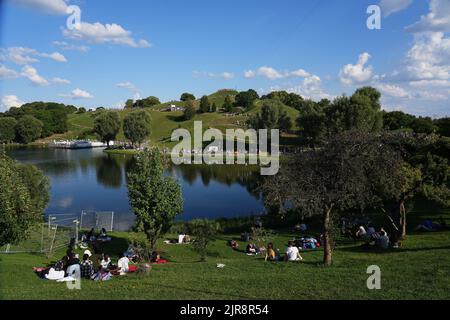 Monaco, Germania. 21st ago, 2022. Atletica: Campionato europeo, Stadio Olimpico. La collina olimpica. Credit: Soeren Stache/dpa/Alamy Live News Foto Stock