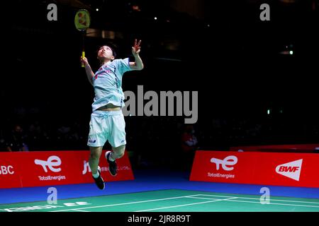 Kodai Naraoka (JPN), 22 AGOSTO 2022 - Badminton : TotalEnergies BWF World Championships 2022 Men's Singles Round 1 al Tokyo Metropolitan Gymnasium di Tokyo, Giappone. (Foto di Naoki Nishimura/AFLO SPORT) Foto Stock