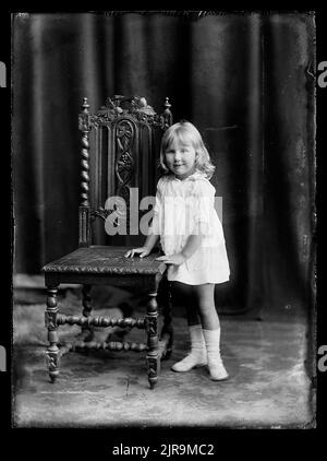 Ragazza, 1900-1920, Wellington, da Berry & Co.. Foto Stock