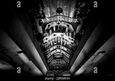 Duxford IWM Imperial War Museum Cambridgeshire England 4 Augustist 2022 Vulcan XJ824, Avro Vulcan B2 Strategic Nuclear Weapon Bomber dalla metà degli anni '50 Foto Stock