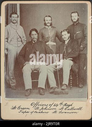 Ufficiali del 14th Regt. - Lt. Green, Lt. Johnston, Lt. Callwell, Tapa di Parikino, Lt. Swanson, Circa 1900, di William Francis Gordon. Foto Stock