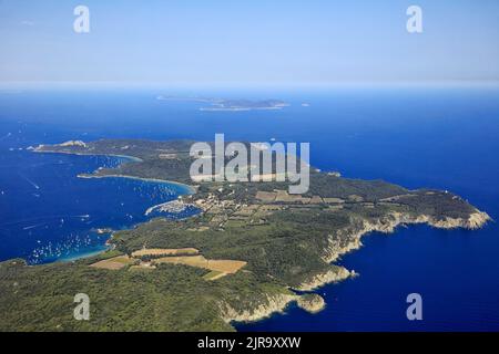 Dipartimento del Var (Francia sud-orientale): Veduta aerea dell'isola di Porquerolles, la più grande e più occidentale delle tre Iles d'Hyeres. In 1971 lo stato Foto Stock