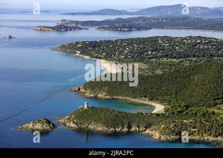 Corsica del Sud, dipartimento di Corse-du-sud, Zonza: Sainte Lucie-de-Porto-Vecchio. Veduta aerea della costa sud-orientale dell'isola, vicino al Tirrheni Foto Stock