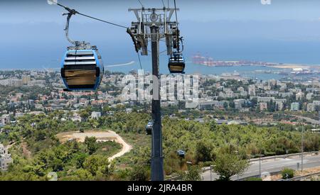 Viste pittoresche di Haifa viste dalla cabinovia Rachbalit a Haifa, Israele. Foto Stock