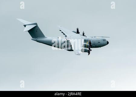 Aereo da trasporto militare Royal Air Force Airbus A400, Cumbria, Regno Unito Foto Stock