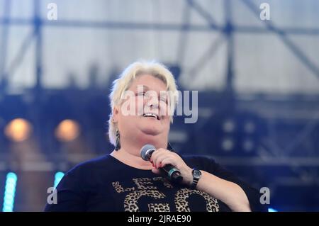 Vienna, Austria. Giugno 23, 2012. La cantante austriaca Stefanie Werger suona al Festival dell'Isola del Danubio Foto Stock