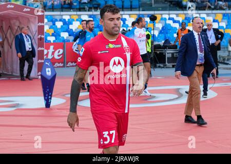 NAPOLI, ITALIA - 21 AGOSTO: Andrea Petagna dell'AC Monza durante la Serie Italiana Un incontro tra Napoli e l'AC Monza allo Stadio Diego Armando Maradona il 21 agosto 2022 a Napoli (Foto di Ciro Santangelo/Orange Pictures) Foto Stock