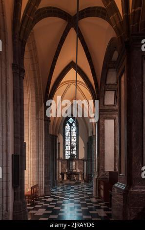 Chiesa gotica di nostra Signora, nave centrale, Kortrijk, Belgio Foto Stock