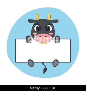 Vacca che tiene un banner bianco. Simpatica illustrazione vettoriale disegnata a mano con sfondo blu. Modello di scheda modificabile. Illustrazione Vettoriale