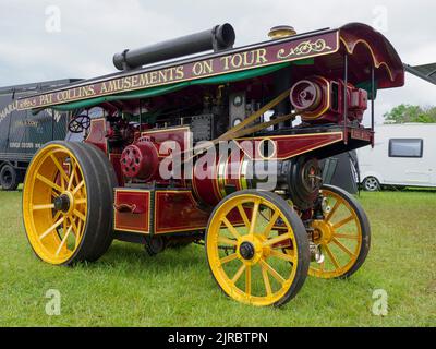 Il motore di trazione Vintage showman a vapore, Launceston, Cornwall, Regno Unito Foto Stock