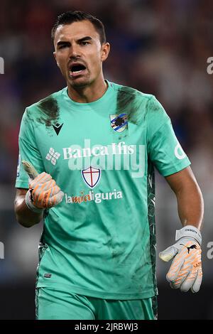 Genova, Italia. 22 agosto 2022. Emil Audero di UC Sampdoria gesta durante la Serie Una partita di calcio tra UC Sampdoria e Juventus FC. Credit: Nicolò campo/Alamy Live News Foto Stock