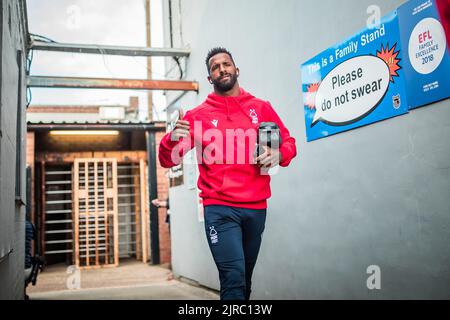 Cleethorpes, Regno Unito. 23rd ago, 2022. Cafú #18 della Foresta di Nottingham arriva a Blundell Park a Cleethorpes, Regno Unito, il 8/23/2022. (Foto di Ritchie Sumpter/News Images/Sipa USA) Credit: Sipa USA/Alamy Live News Foto Stock