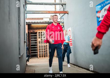 Cleethorpes, Regno Unito. 23rd ago, 2022. Sam Surridge #16 della Foresta di Nottingham arriva a Blundell Park a Cleethorpes, Regno Unito, il 8/23/2022. (Foto di Ritchie Sumpter/News Images/Sipa USA) Credit: Sipa USA/Alamy Live News Foto Stock