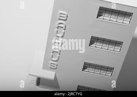 Modello in gesso della scuola d'arte tedesca Staatliches Bauhaus Foto Stock