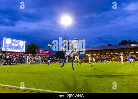 Manchester, Regno Unito. 23rd ago, 2022. Una visione generale del gioco durante la seconda partita della Carabao Cup tra Stockport County e Leicester City a Edgeley Park il 23rd 2022 agosto a Manchester, Inghilterra. (Foto di Daniel Chesterton/phcimages.com) Credit: PHC Images/Alamy Live News Foto Stock