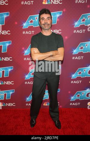 Pasadena, CA. 23rd ago, 2022. Simon Cowell a AmericaÕs Got Talent Season 17 Live Show Red Carpet presso lo Sheraton Pasadena Hotel il 23 agosto 2022 a Pasadena, California. Credit: Faye Sadou/Media Punch/Alamy Live News Foto Stock