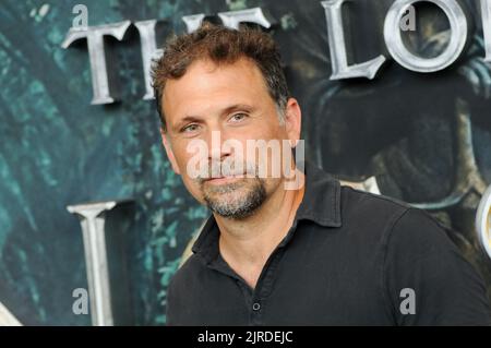 New York, Stati Uniti. 23rd ago, 2022. Jeremy Sisto partecipa al programma televisivo "The Lord of the Rings: Rings of Power" in anteprima presso Alice Tully Hall di New York. (Foto di Efren Landaos/SOPA Images/Sipa USA) Credit: Sipa USA/Alamy Live News Foto Stock