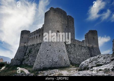 castello medievale di rocca di calascio abruzzo italia Foto Stock