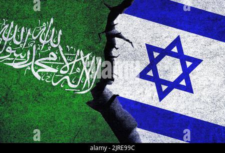 Israele vs Hamas Concept bandiere su un muro con una crepa. Hamas e Israele conflitti politici, economia, crisi di guerra, relazioni, concetto commerciale Foto Stock