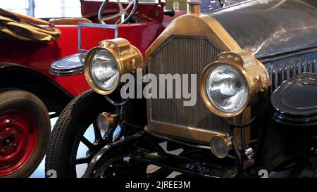 Lampade per auto classiche retrò o vintage - primo piano Foto Stock