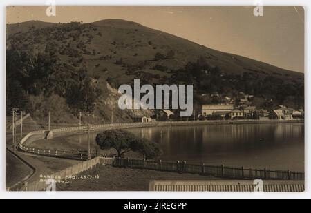 Akaroa, circa 1916, Akaroa, di Jessie Buckland. Foto Stock