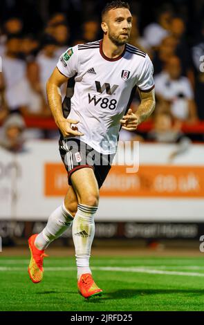 Shane Duffy di Fulham in azione durante la seconda partita della Carabao Cup al Broadfield Stadium di Crawley. Data immagine: Martedì 23rd agosto, 2022. Foto Stock