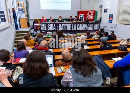 Parigi, Francia, Act Up -Parigi, riunione settimanale, sostenitori dell'HIV, Presentazione, con i candidati politici locali, all'Università Beaux Arts Ampitheater, 2012 Foto Stock