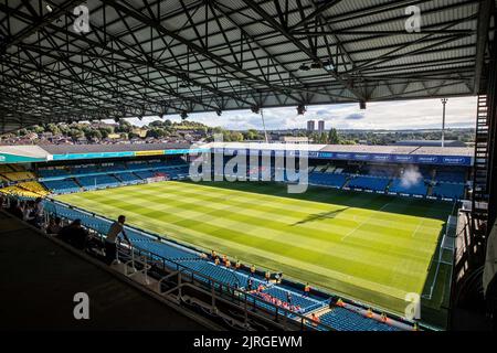 Leeds, Regno Unito. 24th ago, 2022. Vista generale sul West Stand all'interno dello stadio di Elland Road in vista della partita di questa sera a Leeds, Regno Unito, il 8/24/2022. (Foto di James Heaton/News Images/Sipa USA) Credit: Sipa USA/Alamy Live News Foto Stock