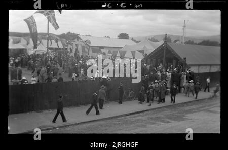 Apertura ufficiale di Raukawa, 14 marzo 1936, Ōtaki, di Leslie Adkin. Foto Stock