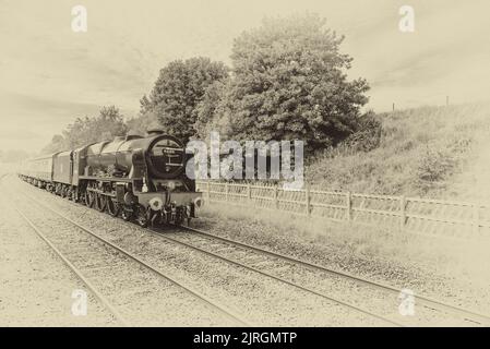 London Midland and Scottish Railway (LMS) Royal Scot Classe 6100 (British Railways numero 46100) (ex 6152 King's Dragoon Guardsman Steam loco, Foto Stock