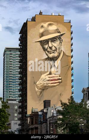 Un ritratto di Leonard Cohen dipinta sul lato di un edificio a Montreal, Quebec, Canada Foto Stock