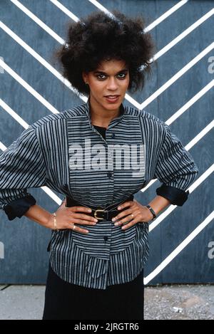 PAULINE BLACK, CANTANTE THE SELECTER PRESENTATORE, 1984 Foto Stock