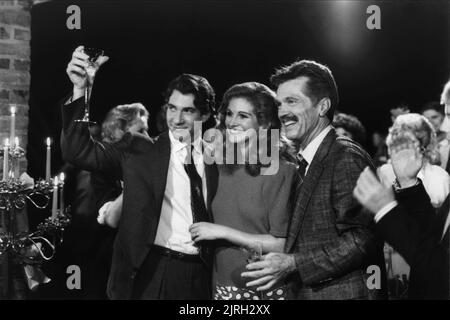 DYLAN MCDERMOTT, Julia Roberts, Tom Skerritt, Steel Magnolias, 1989 Foto Stock