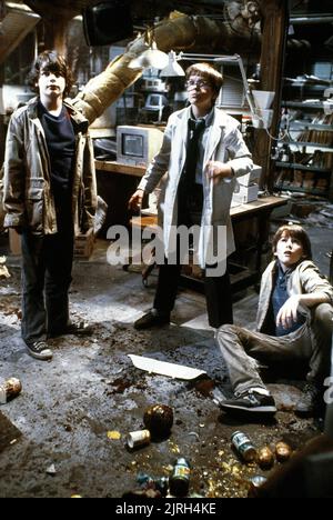 JASON Esercitare una pressionesull, RIVER PHOENIX, ETHAN HAWKE, esploratori, 1985 Foto Stock