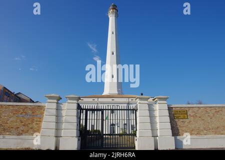 L'imponente faro di Punta penna è un faro marittimo italiano situato nel comune di vasto - Abruzzo - Italia Foto Stock