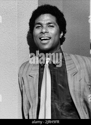 Philip Michael Thomas Televisione: Miami Vice (TV-Serie) personaggi: DET. Ricardo 'Rico' Tubs USA 1984-1990, 16 settembre 1984 **AVVERTENZA** questa fotografia è solo per uso editoriale ed è copyright di NBC e/o del fotografo assegnato dalla Film o Production Company e può essere riprodotta solo da pubblicazioni in concomitanza con la promozione del film di cui sopra. È richiesto un credito obbligatorio a NBC. Il fotografo deve essere accreditato anche quando è noto. Nessun uso commerciale può essere concesso senza autorizzazione scritta da parte della Film Company. Foto Stock