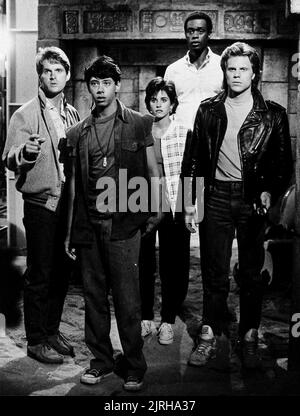 DEAN Paul Martin, DEAN DEVLIN, COURTENEY COX, KEVIN PETER HALL, Mark Thomas Miller, disadattati della scienza, 1985 Foto Stock