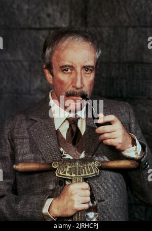 Peter Sellers Film: Il plottaggio fiendish del Dr. Fu Manchu (USA/UK 1980) personaggi: Dennis Nayland Smith regista: Piers Haggard 08 agosto 1980 **AVVERTENZA** questa fotografia è solo per uso editoriale ed è copyright del GRUPPO DI INTRATTENIMENTO BRAUN e/o del fotografo assegnato dalla Film o dalla Production Company e può essere riprodotta solo da pubblicazioni in concomitanza con la promozione del film di cui sopra. È richiesto un credito obbligatorio per IL GRUPPO DI INTRATTENIMENTO BRAUN. Il fotografo deve essere accreditato anche quando è noto. Nessun uso commerciale può essere concesso senza l'autorizzazione scritta del Film Co Foto Stock