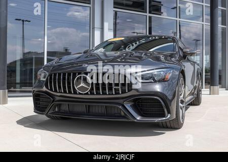 Indianapolis - circa Agosto 2022: Usato Mercedes AMG GT 63 S. con problemi di fornitura, Mercedes si affida alle vendite di auto usate per soddisfare la domanda. Foto Stock