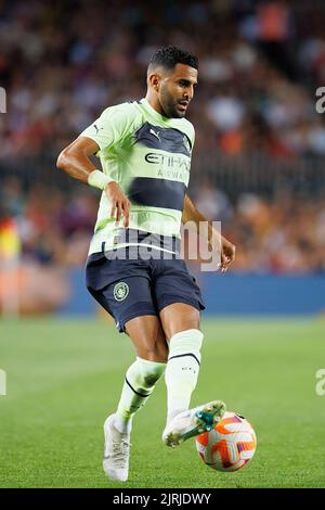 Barcellona, Spagna. 24th ago, 2022. Mahrez in azione durante la simpatica partita tra il FC Barcelona e Manchester City allo Stadio Spotify Camp Nou di Barcellona, Spagna. Credit: Christian Bertrand/Alamy Live News Foto Stock