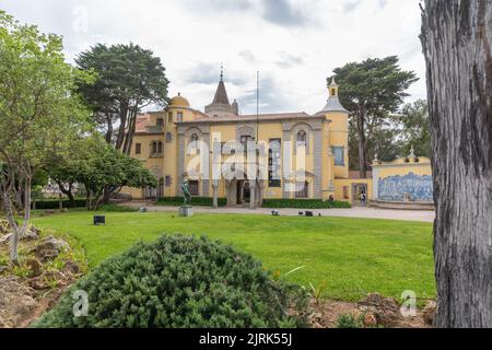 Le strutture del Museo del Palazzo Condes de Castro Guimaraes a Cascais, Portogallo. Foto Stock