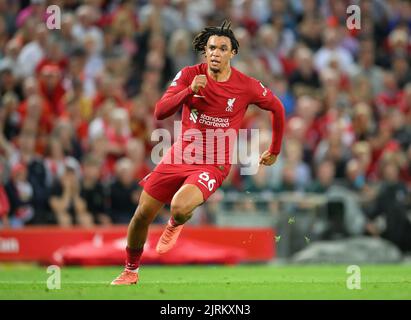 15 ago 2022 - Liverpool contro Crystal Palace - Premier League - Trent Alexander-Arnold di Anfield Liverpool durante la partita della Premier League ad Anfield. Foto : Mark Pain / Alamy Live News Foto Stock