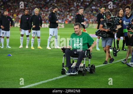 Barcellona, Spagna. 24th ago, 2022. Unzue durante la benefica partita amichevole per raccogliere fondi per ELA tra FC Barcelona e Manchester City a Spotify Camp Nou a Barcellona, Spagna. Credit: DAX Images/Alamy Live News Foto Stock