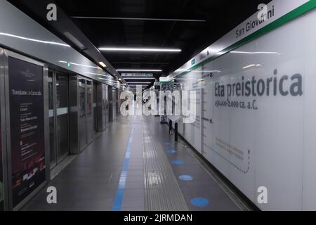UNA FERMATA SULLA LINEA C DELLA METROPOLITANA Foto Stock