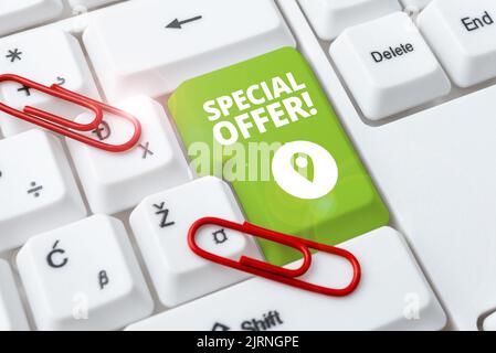 Segno di scrittura a mano Offerta Speciale Prezzo scontato Markdown Articoli promozionali Crazy sale. Foto concettuale Prezzo scontato Markdown Articoli promozionali Foto Stock